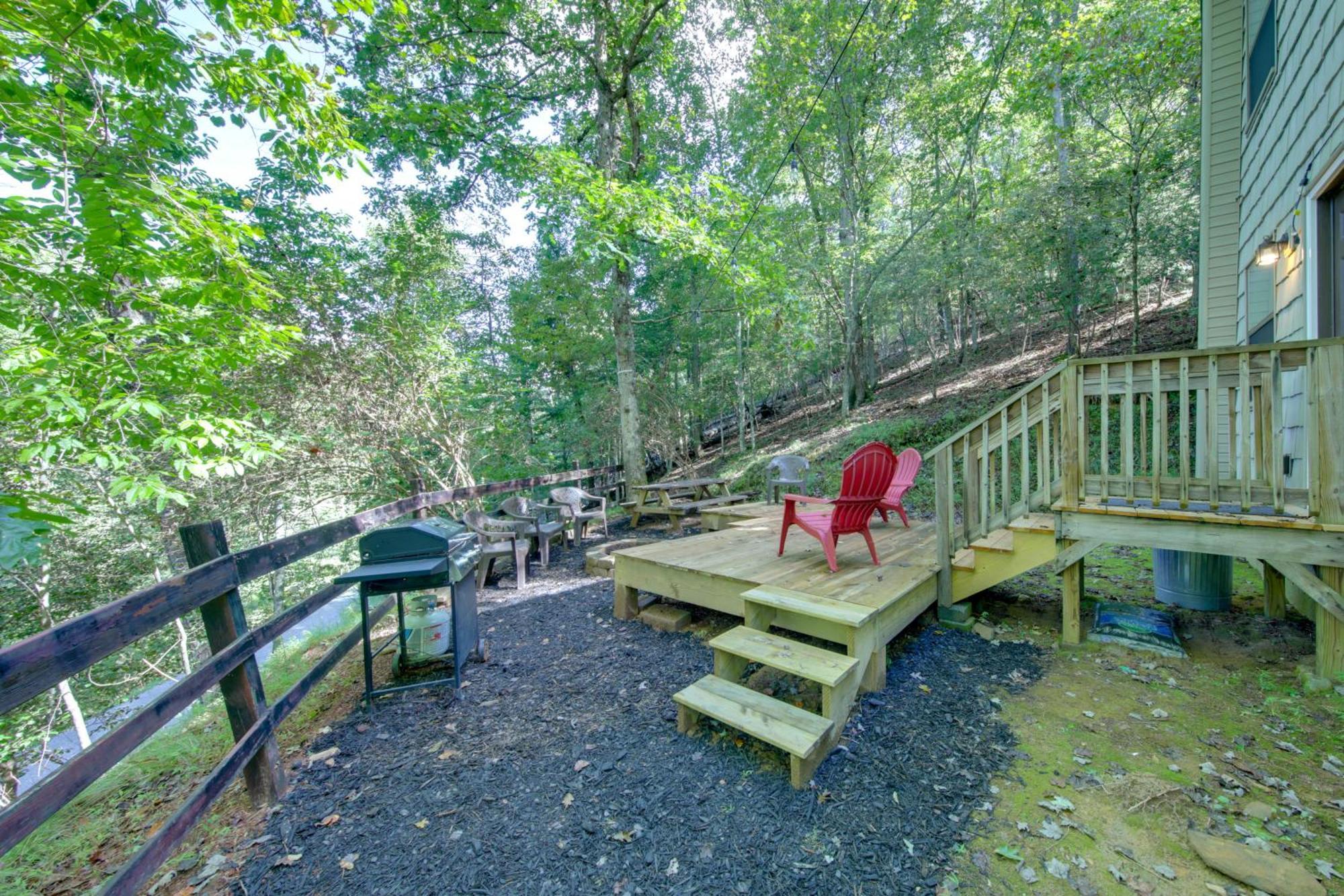 Pet-Friendly Ellijay Cabin In The Woods On 1 Acre!ヴィラ エクステリア 写真