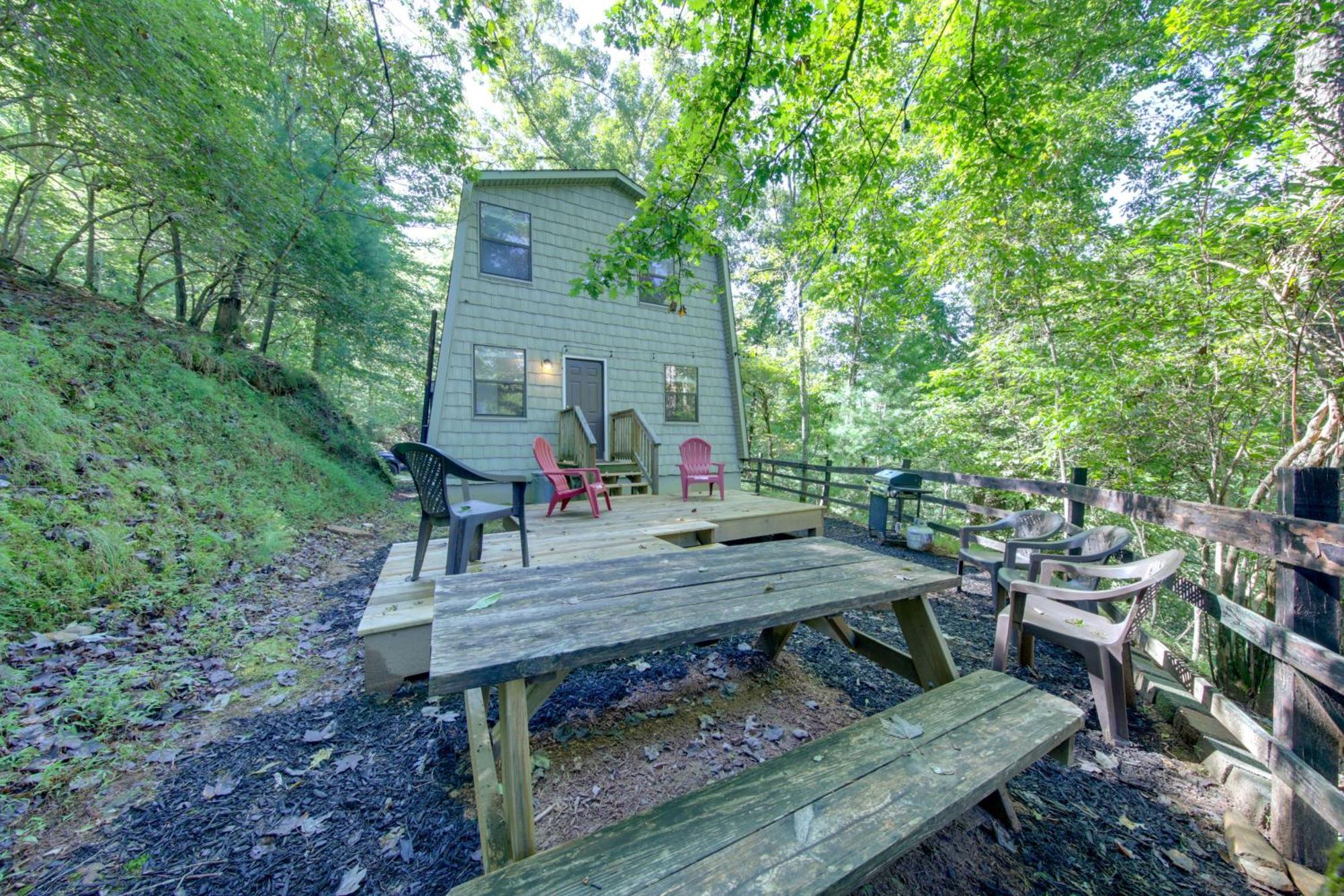 Pet-Friendly Ellijay Cabin In The Woods On 1 Acre!ヴィラ エクステリア 写真