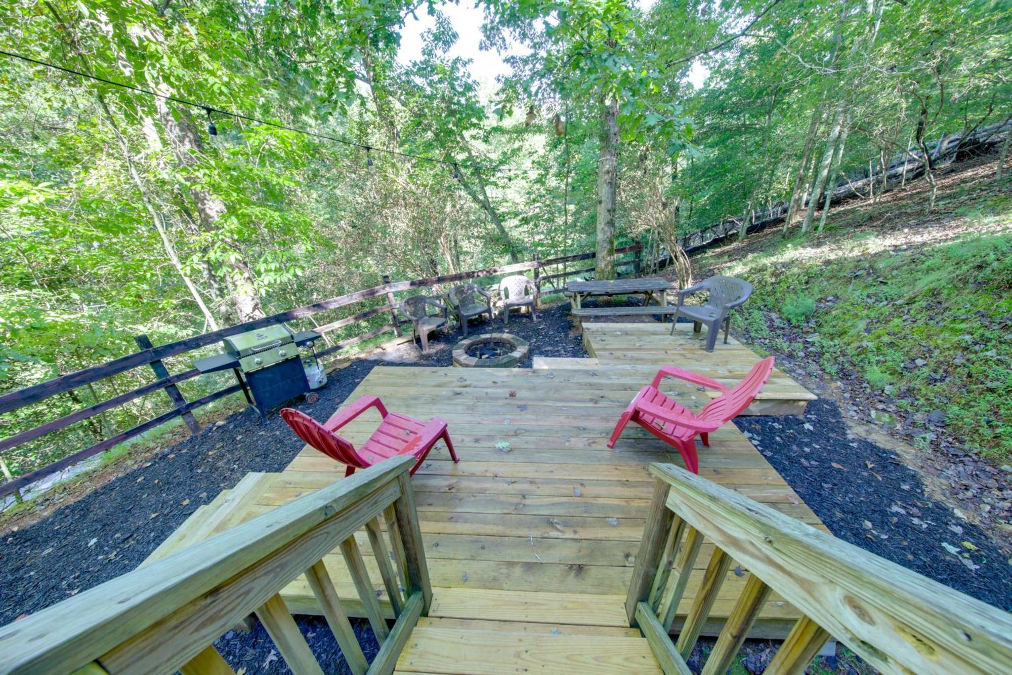 Pet-Friendly Ellijay Cabin In The Woods On 1 Acre!ヴィラ エクステリア 写真